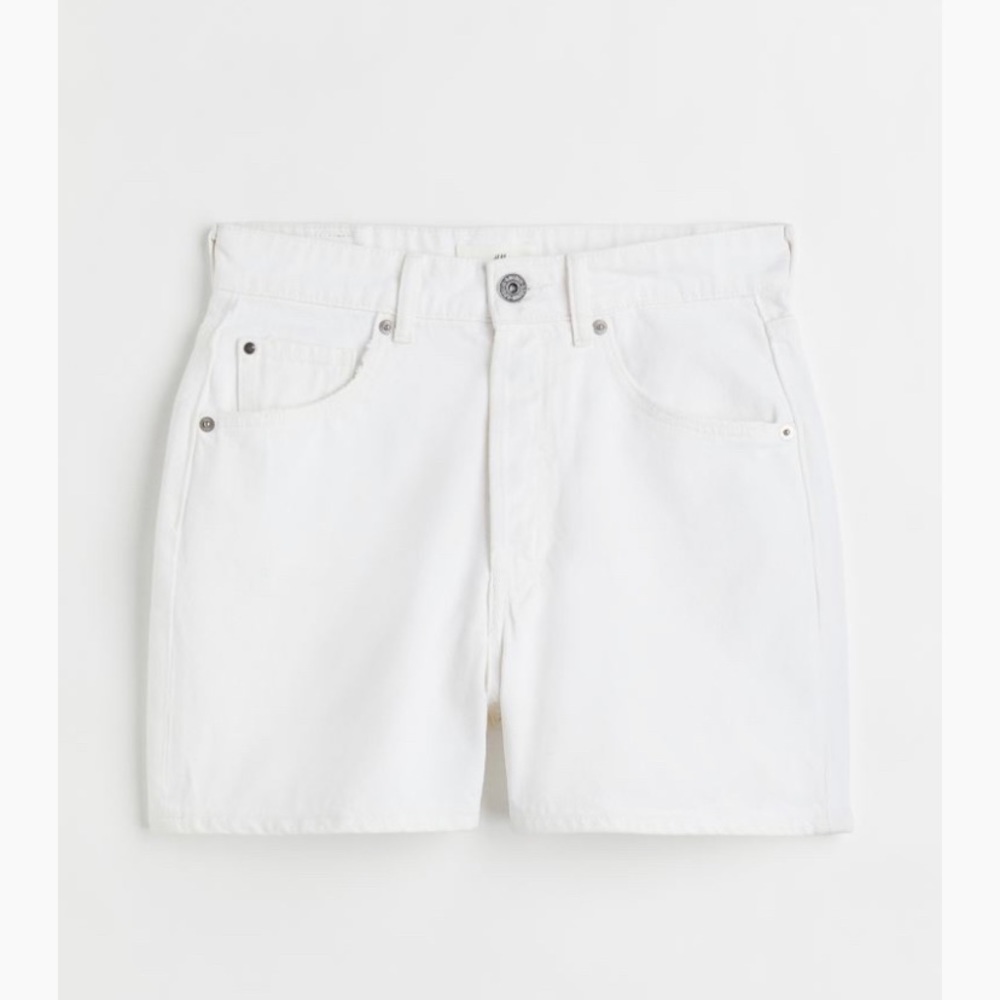 NWT  H&M High Waist Denim Shorts, white, size US6